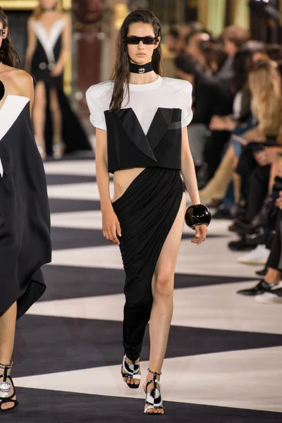 Look 92